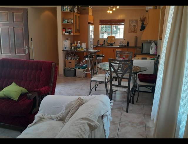 5 BEDROOM HOUSE FOR SALE IN MONDEOR